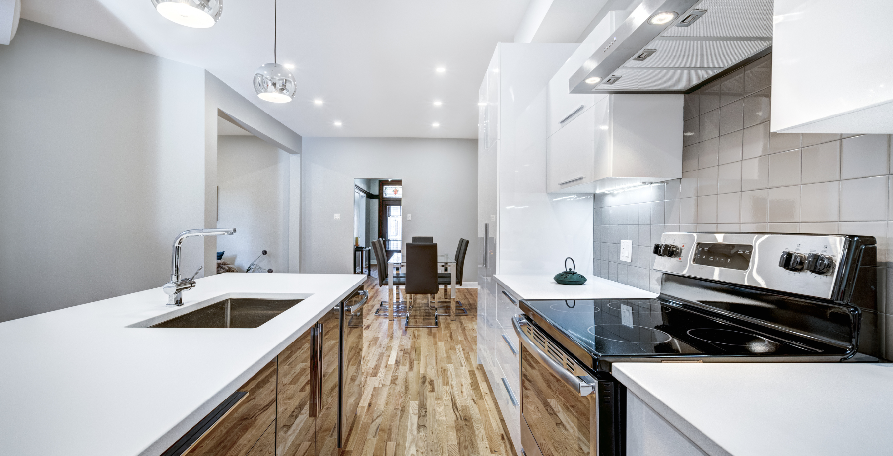 Trabajos de madera para armarios y muebles de cocina